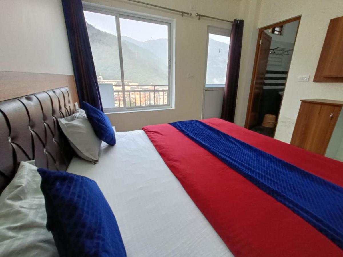 Hotel Chandra Palace 3*