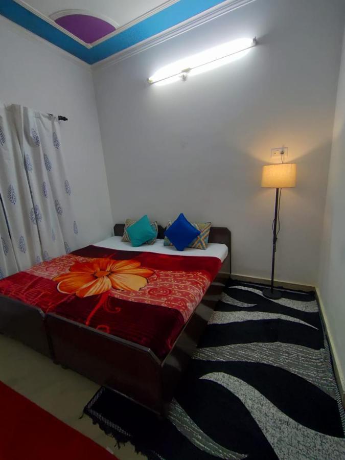 Hobbit House * Rishikesh