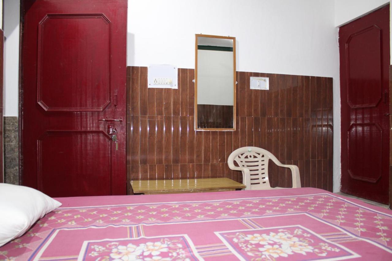 Lodge Laxmi *