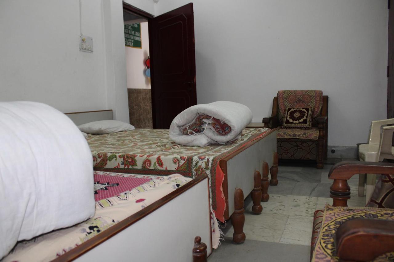 Laxmi Lodge Rishikesh