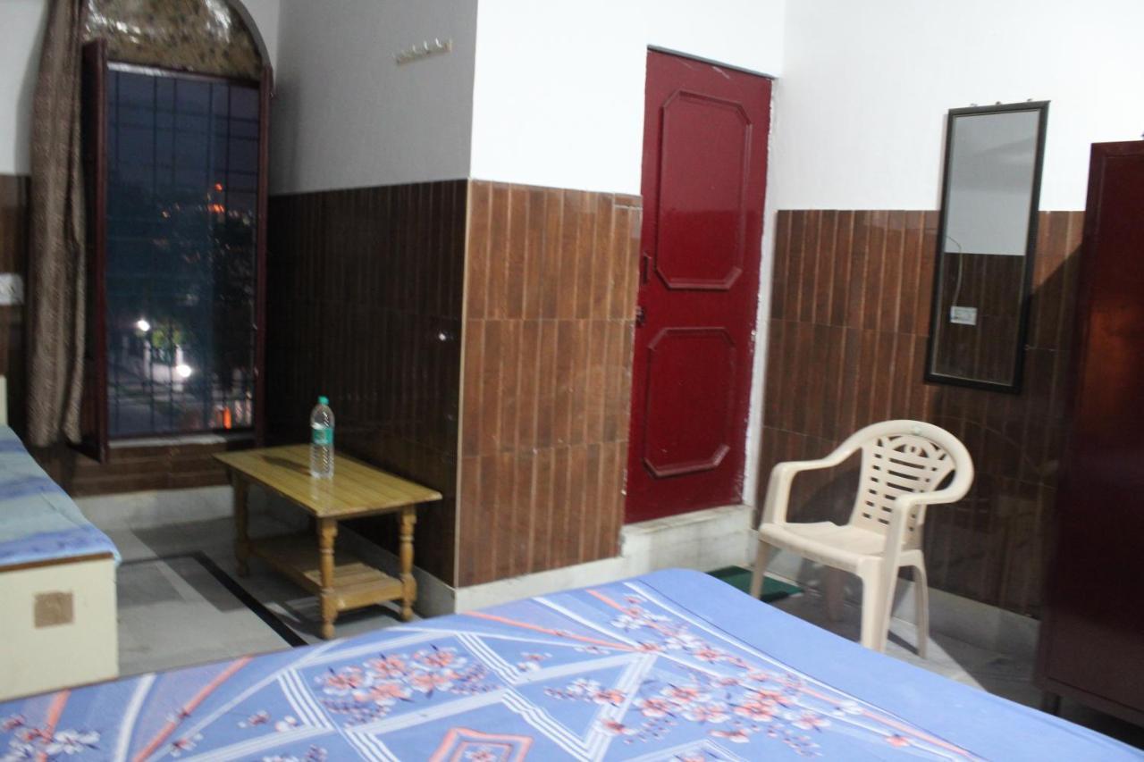 Laxmi Rishikesh