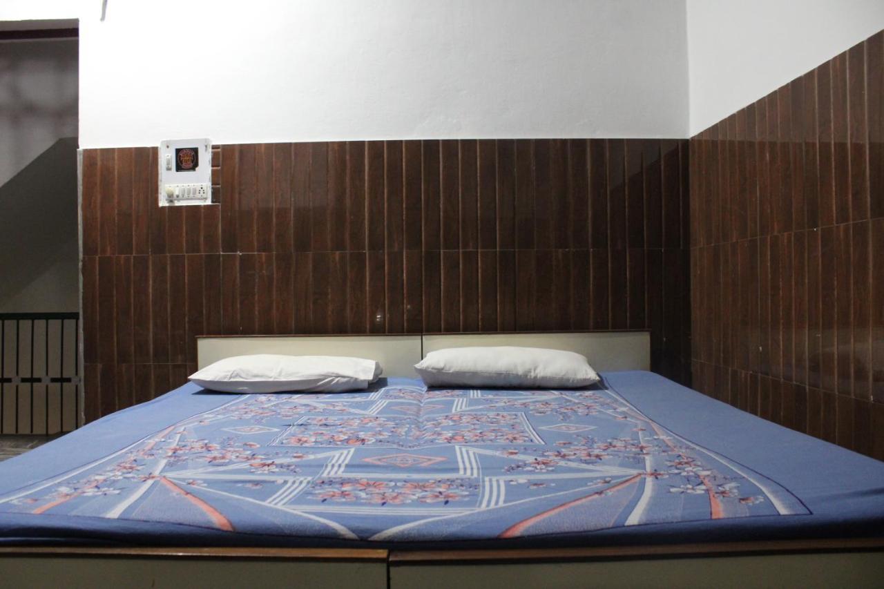 Laxmi Lodge *