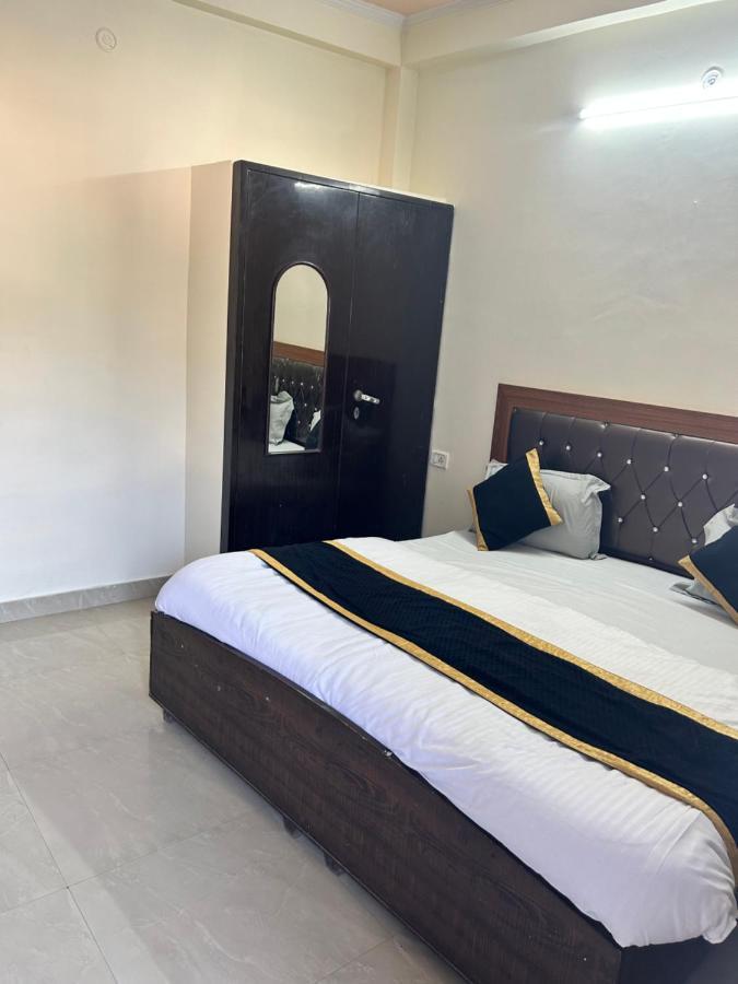 Chandra Palace 3*