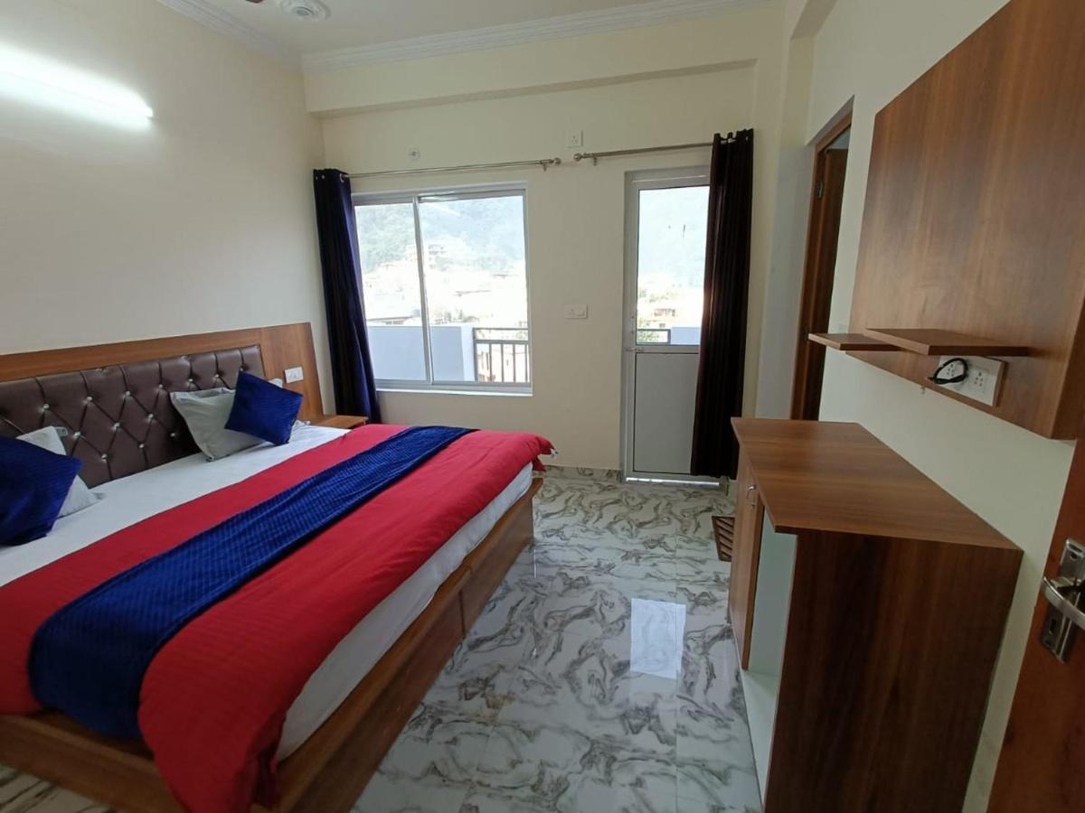 Hotel Chandra Palace Rishikesh