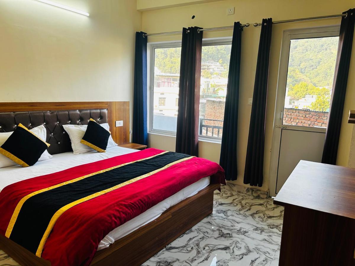 Hotel Chandra Palace Rishikesh