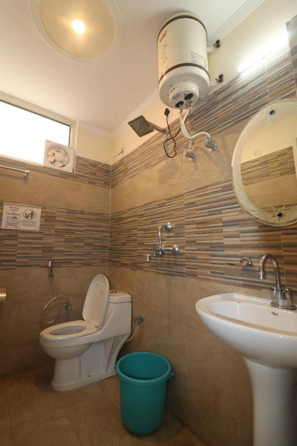 Hotel Triple One Tapovan Rishikesh,near Laxman Jhula