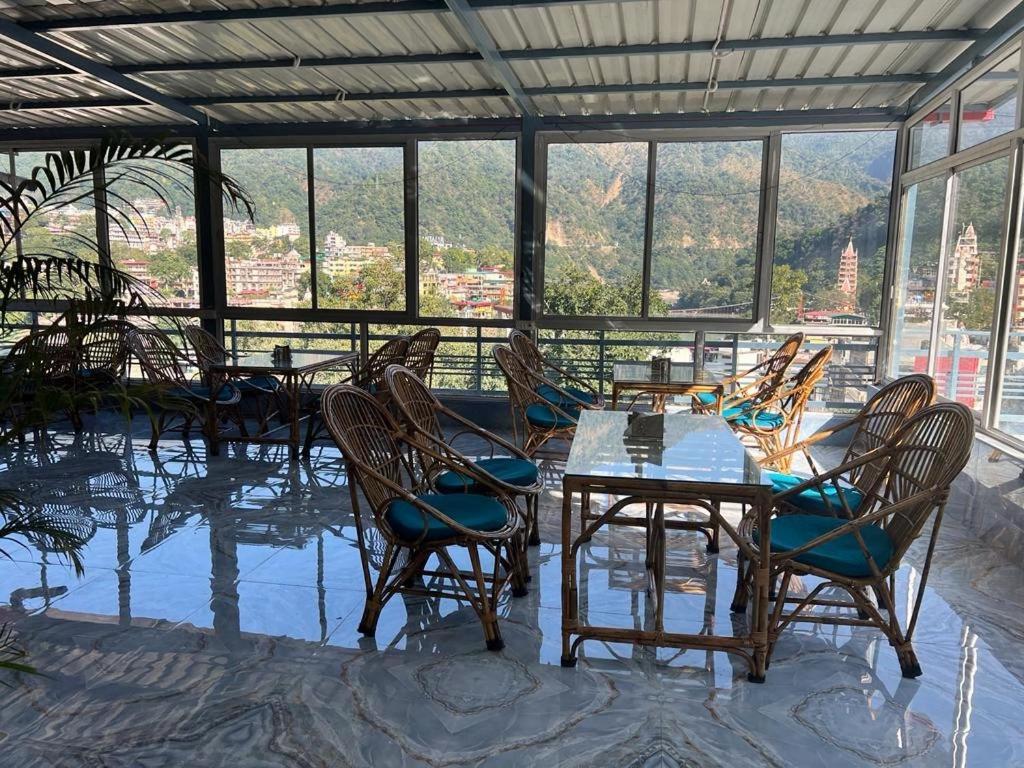 Manikut Rishikesh