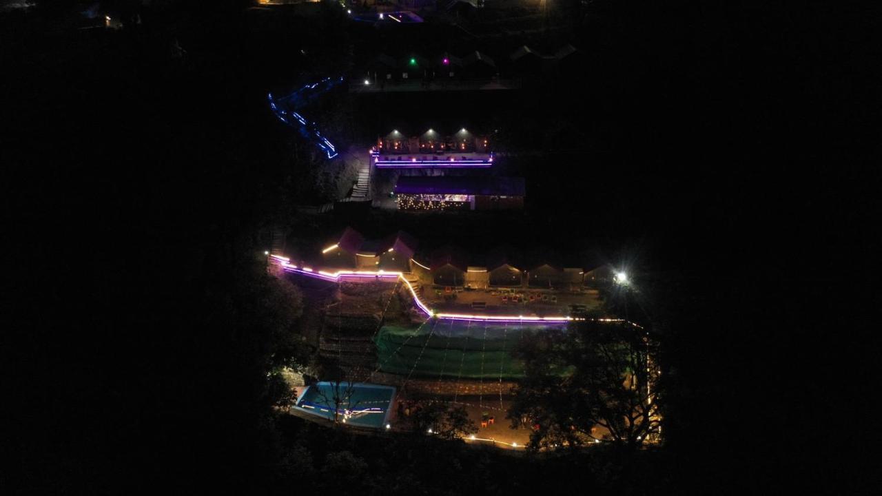 Luxury tent Ghumakkad Luxury Camps Rishikesh
