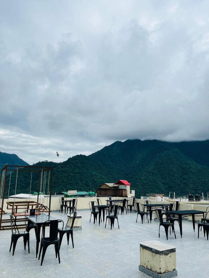 Hostel Skyard Premium, Tapovan