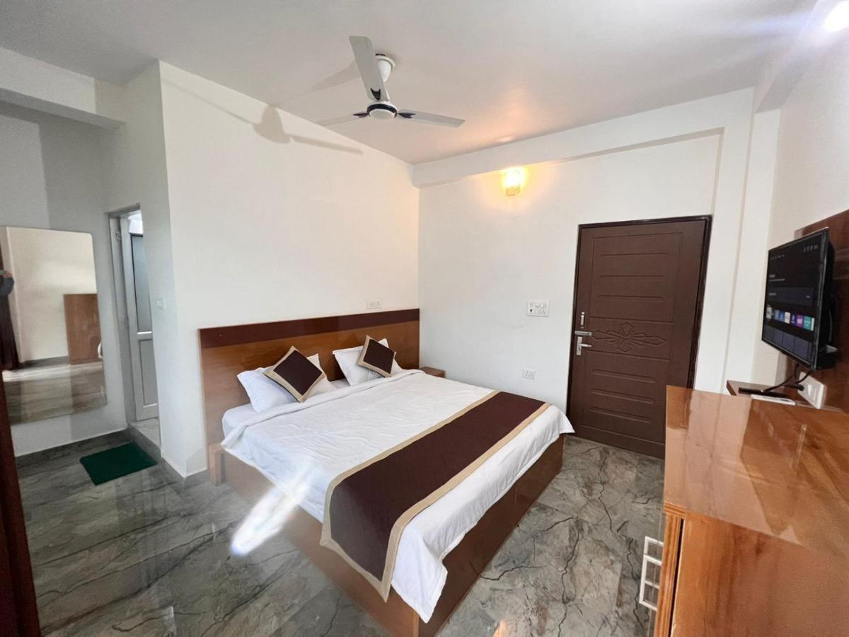 Manikut Rishikesh