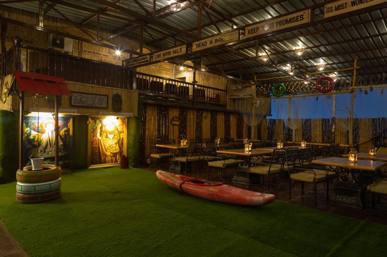 Ellbee Ganga View Hotel 4*