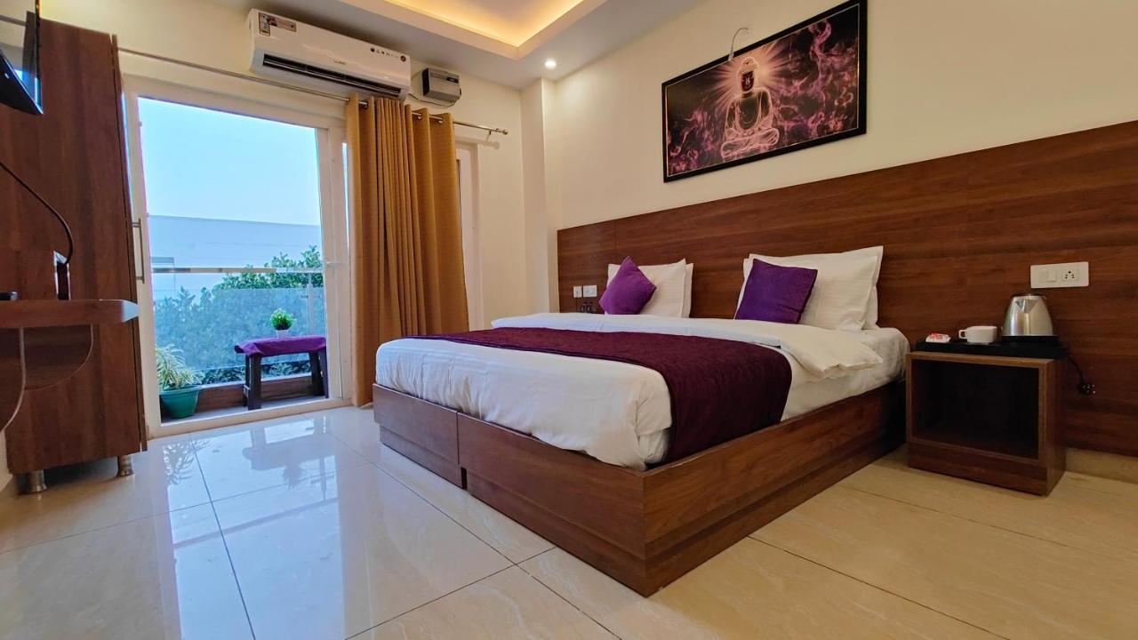 Hotel Perfect Stayz Premium Forest Valley Near Waterfall 3*
