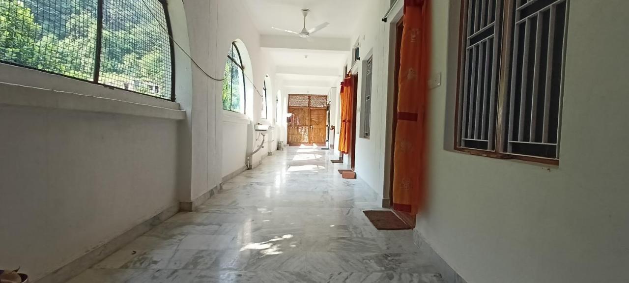 Swami Samarpan Ashram Bed & Breakfast