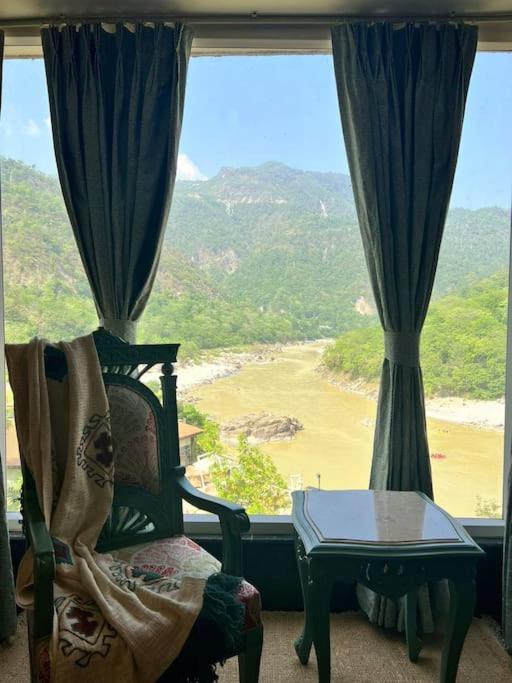 Aloha Ganga View 2bhk By Almost Heaven Apartment *