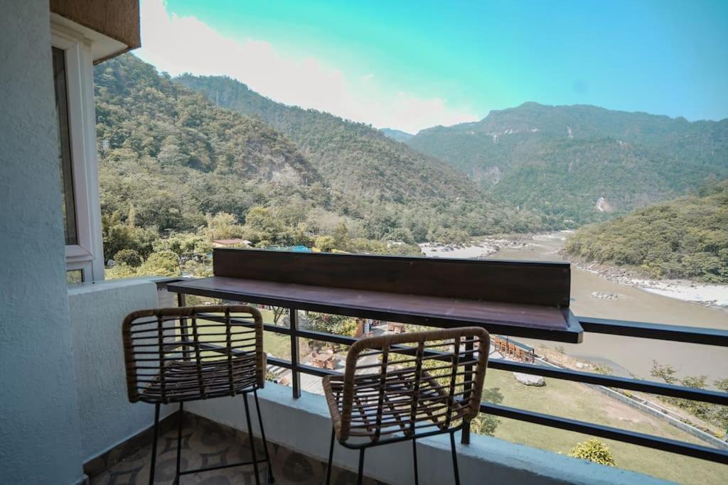 Aloha Ganga View 2bhk By Almost Heaven