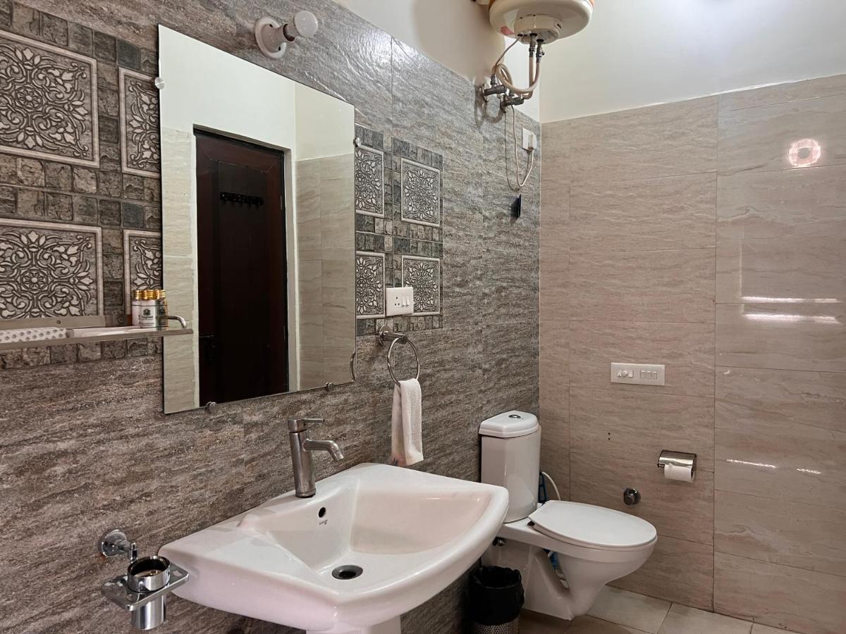 Yogved Hospitality & Hotel 3*