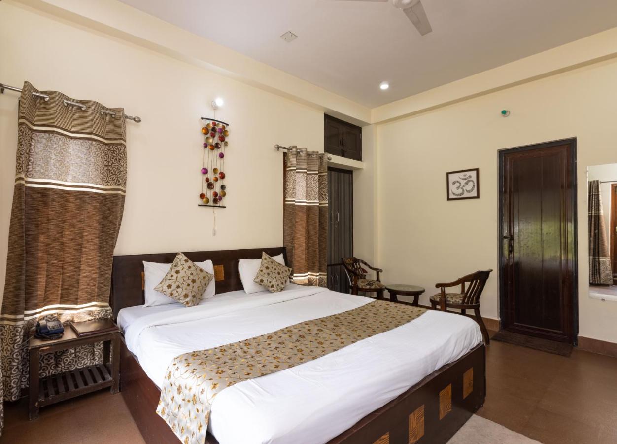 Hotel Yogved Hospitality & Rishikesh