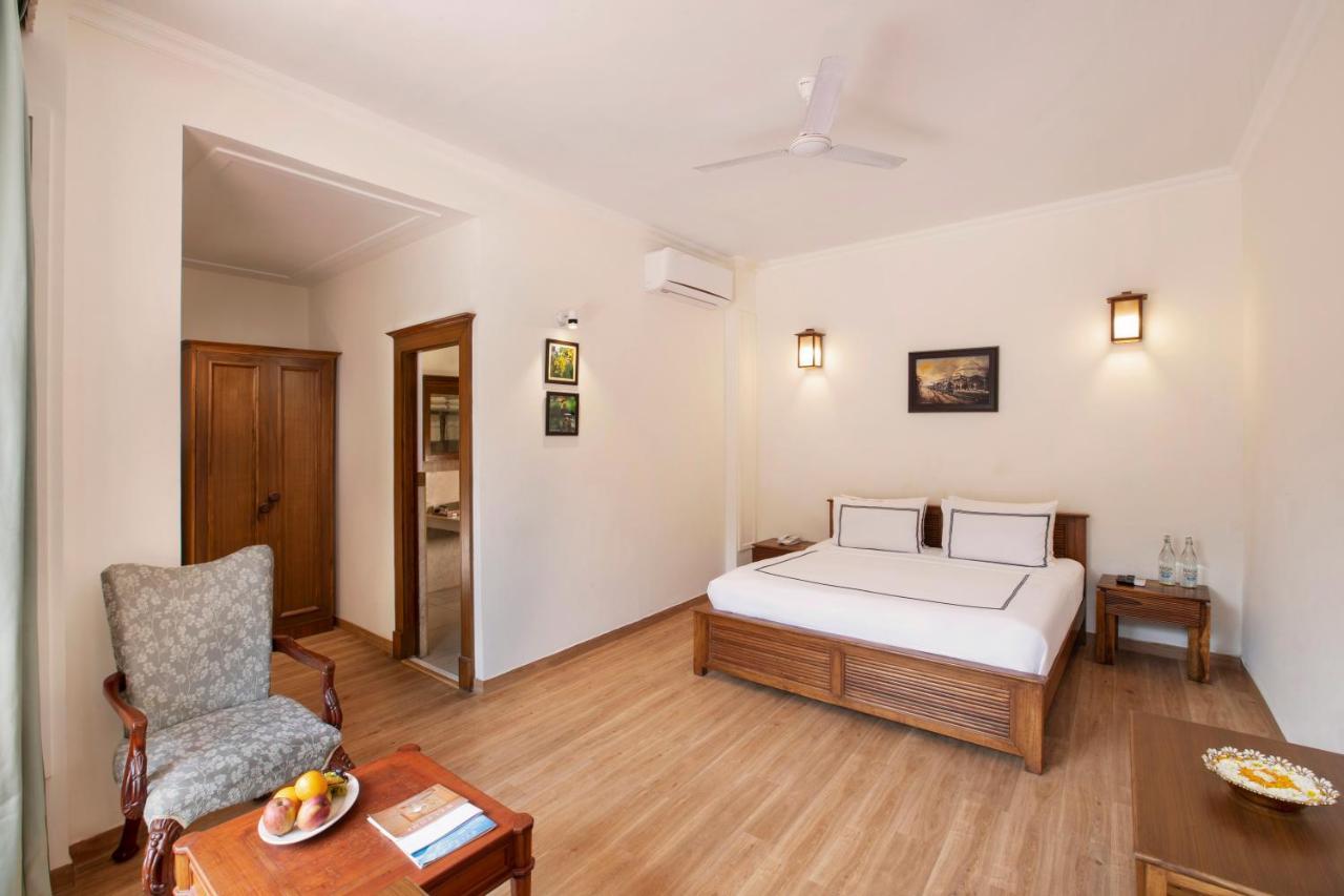 Hotel Raga On The Ganges, 5*