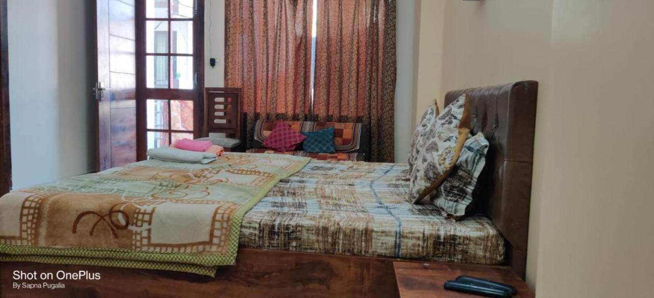 Holiday 1bhk Flats Tapovan Apartment