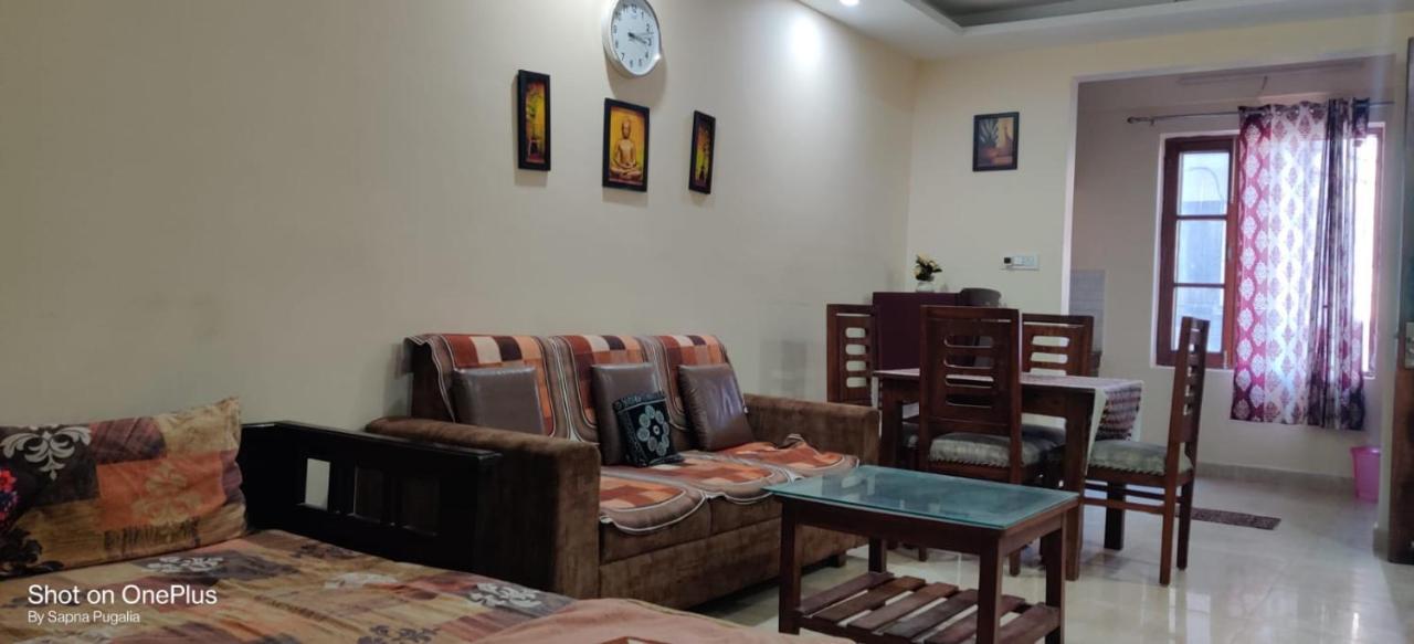 Holiday 1bhk Flats Tapovan *