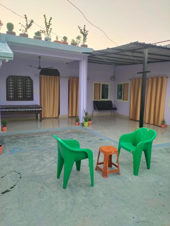 Krishna Kunj Homestay *