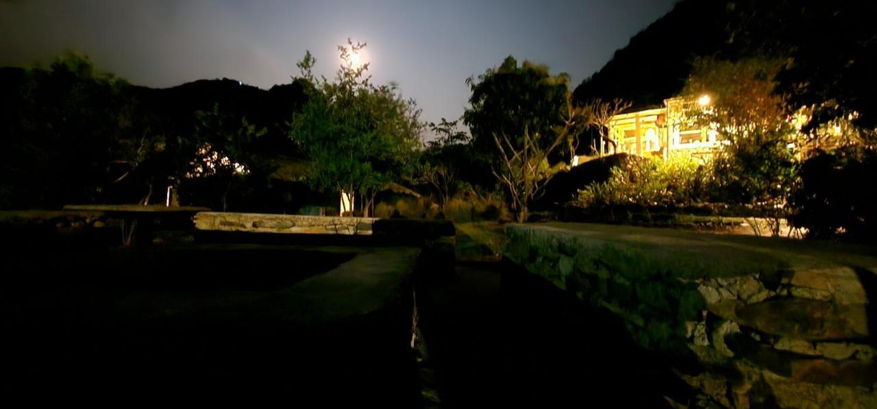 Bed & Breakfast Aashraya On Ganga *