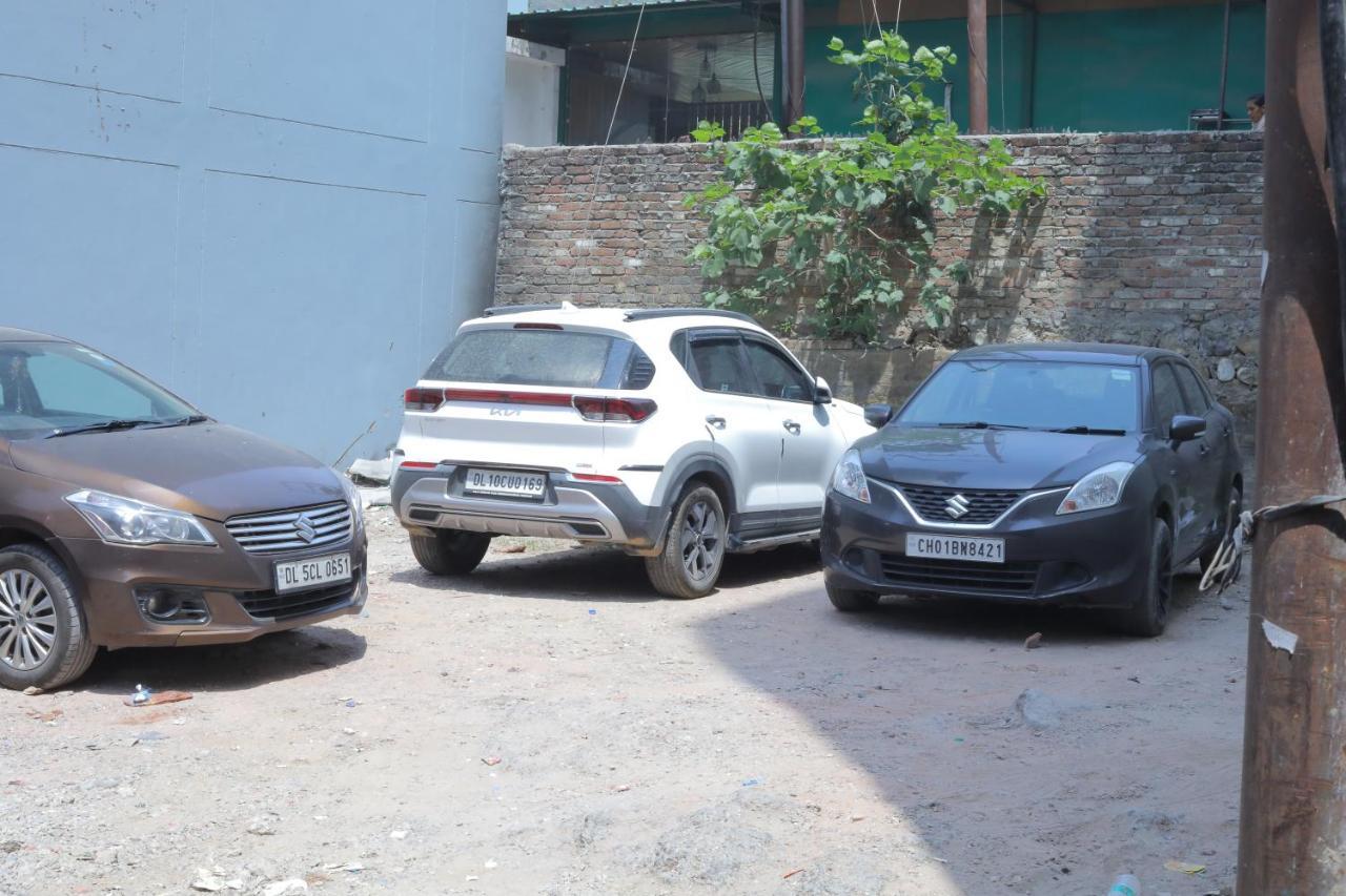 Hotel Dhakad Gold - Tapovan,