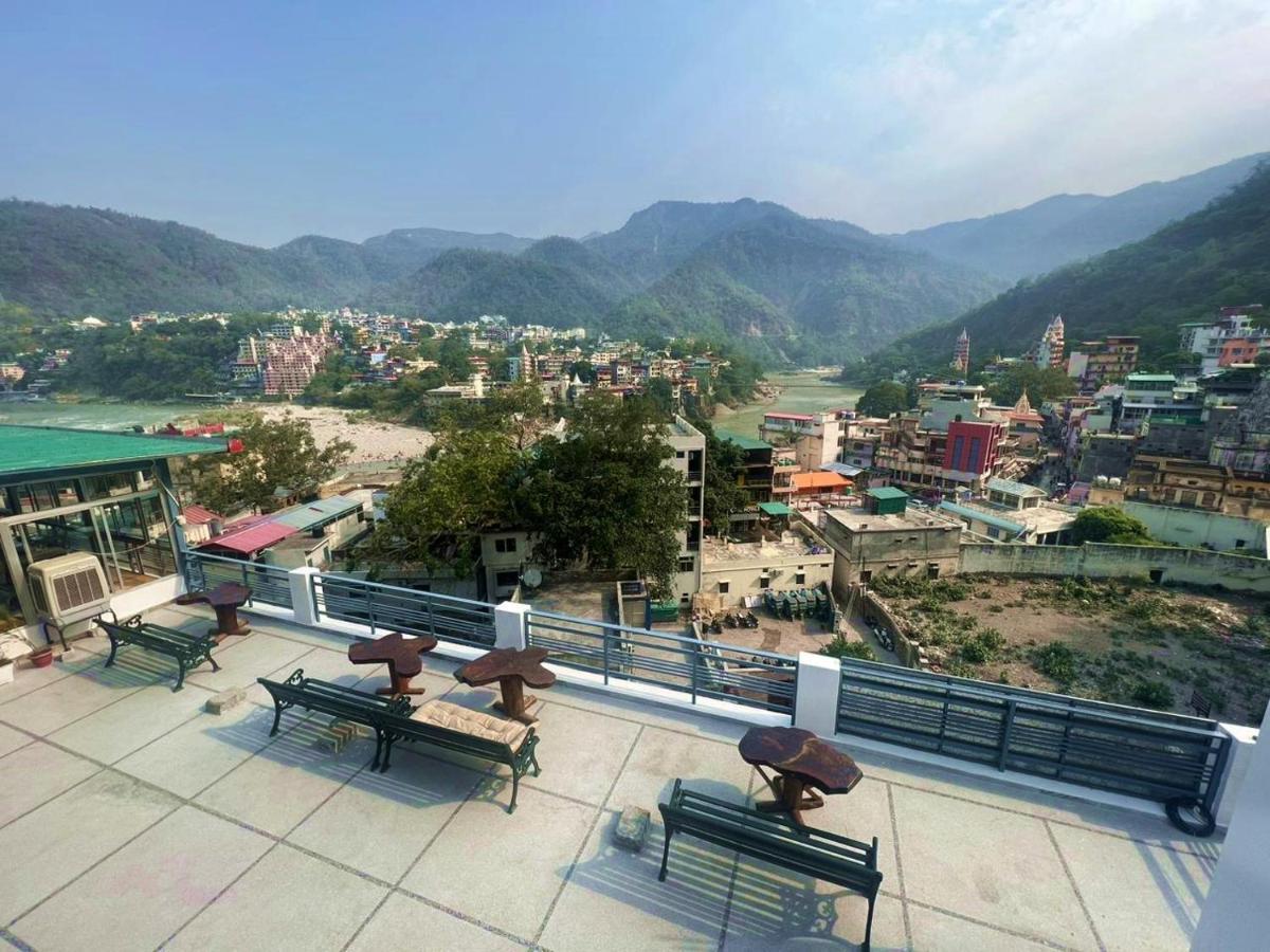 Manikut * Rishikesh