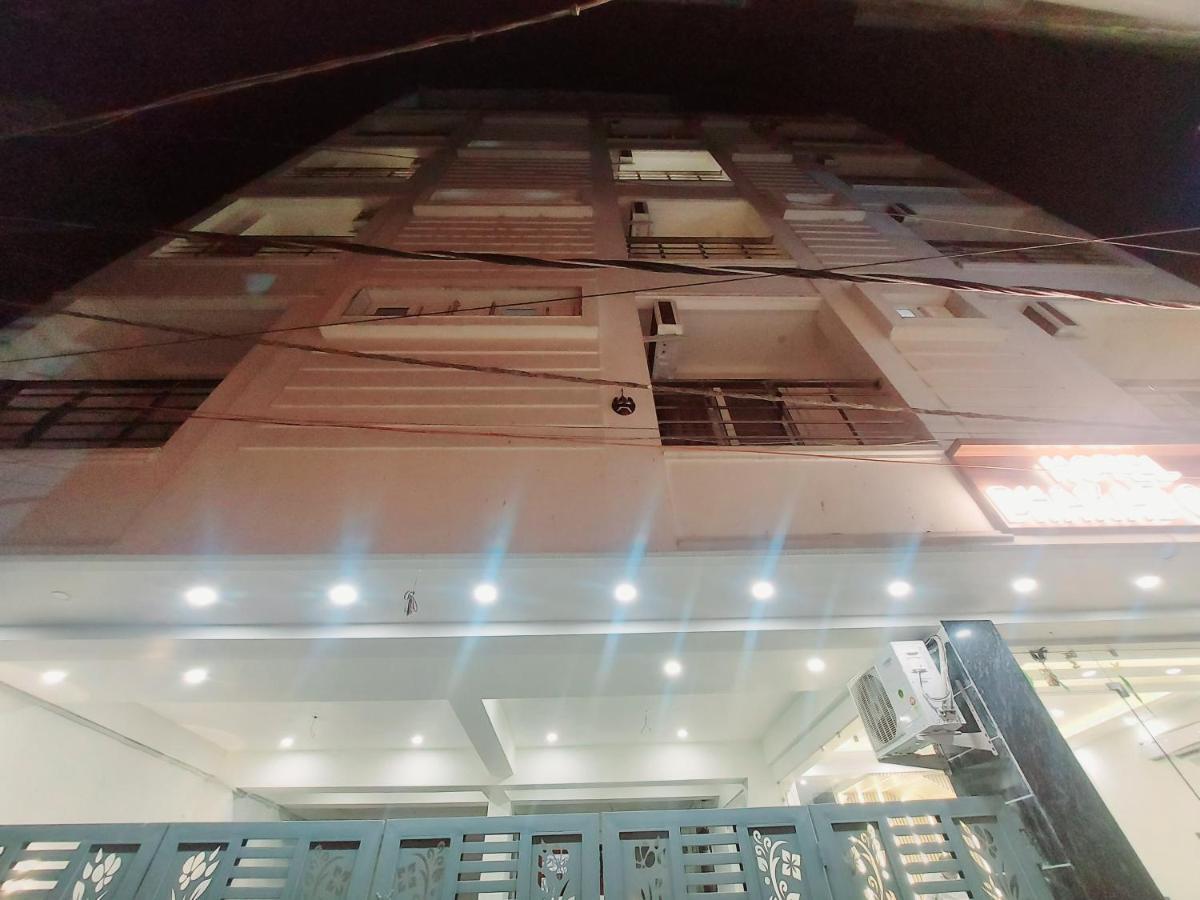Dhakad Gold - Tapovan,