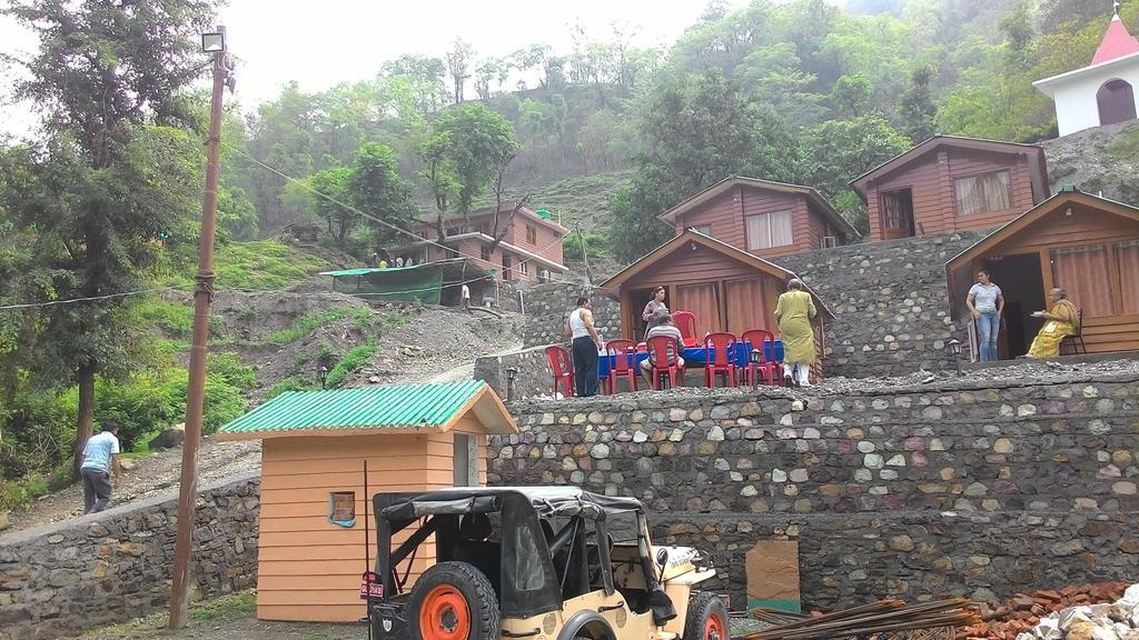 Junglee Rajaji National Park Resort Rishikesh