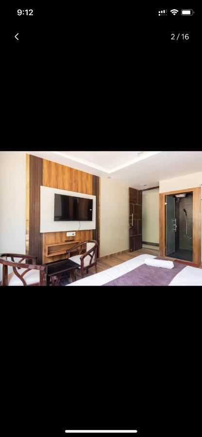 & Vimal Ganga Hostel *