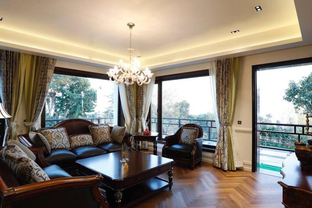 A Majestic Luxurious Overlooking The Ganges * Rishikesh