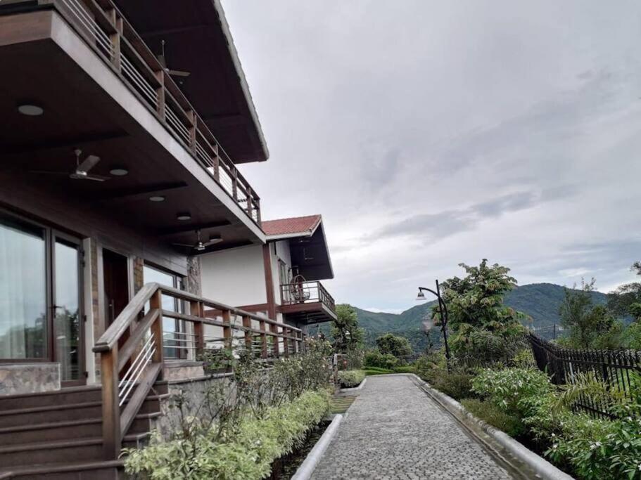 Villa A Majestic Luxurious Overlooking The Ganges