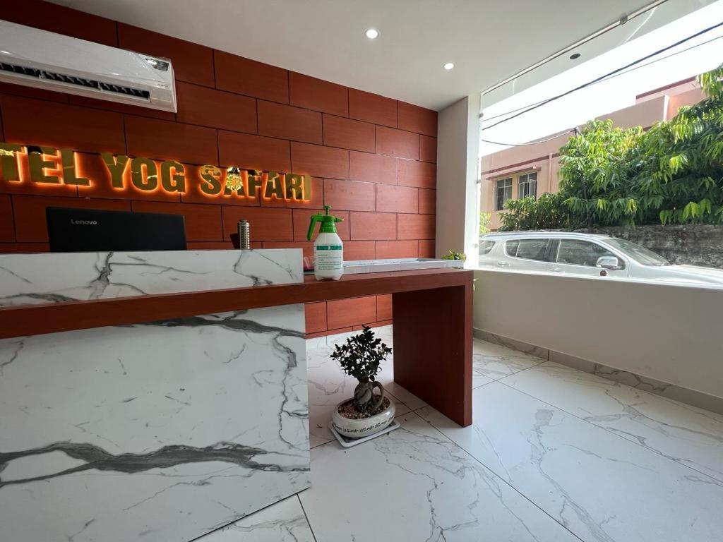 Hotel Yog Safari, Behind Parmarth Niketan Rishikesh
