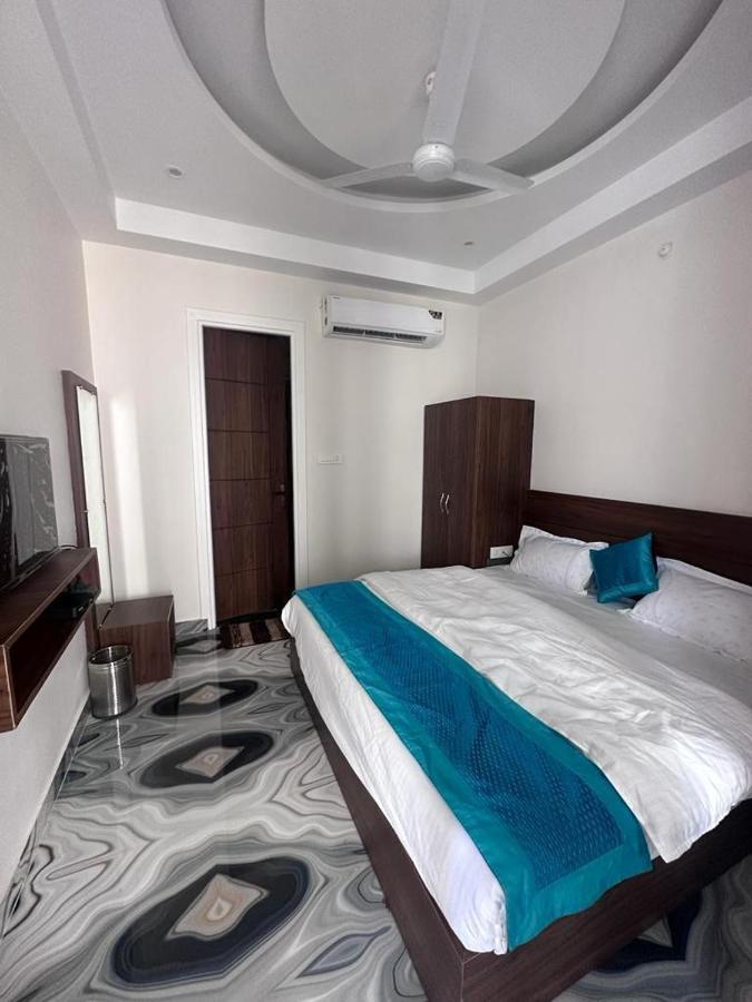 Yog Safari, Behind Parmarth Niketan 3* Rishikesh