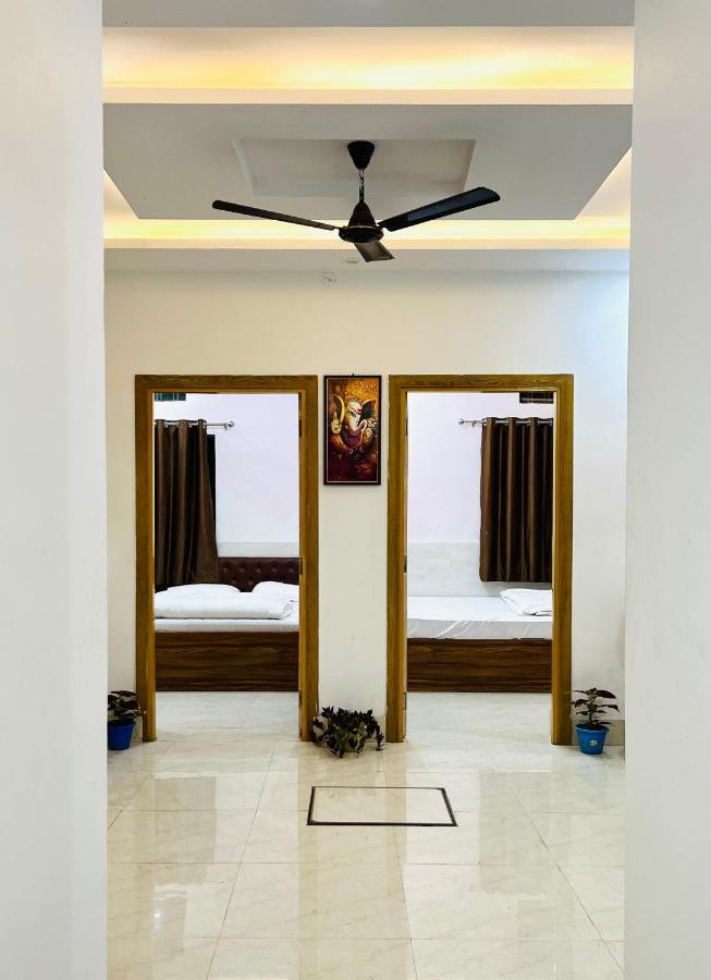 Shanti And Garden Cafe Hostel Rishikesh