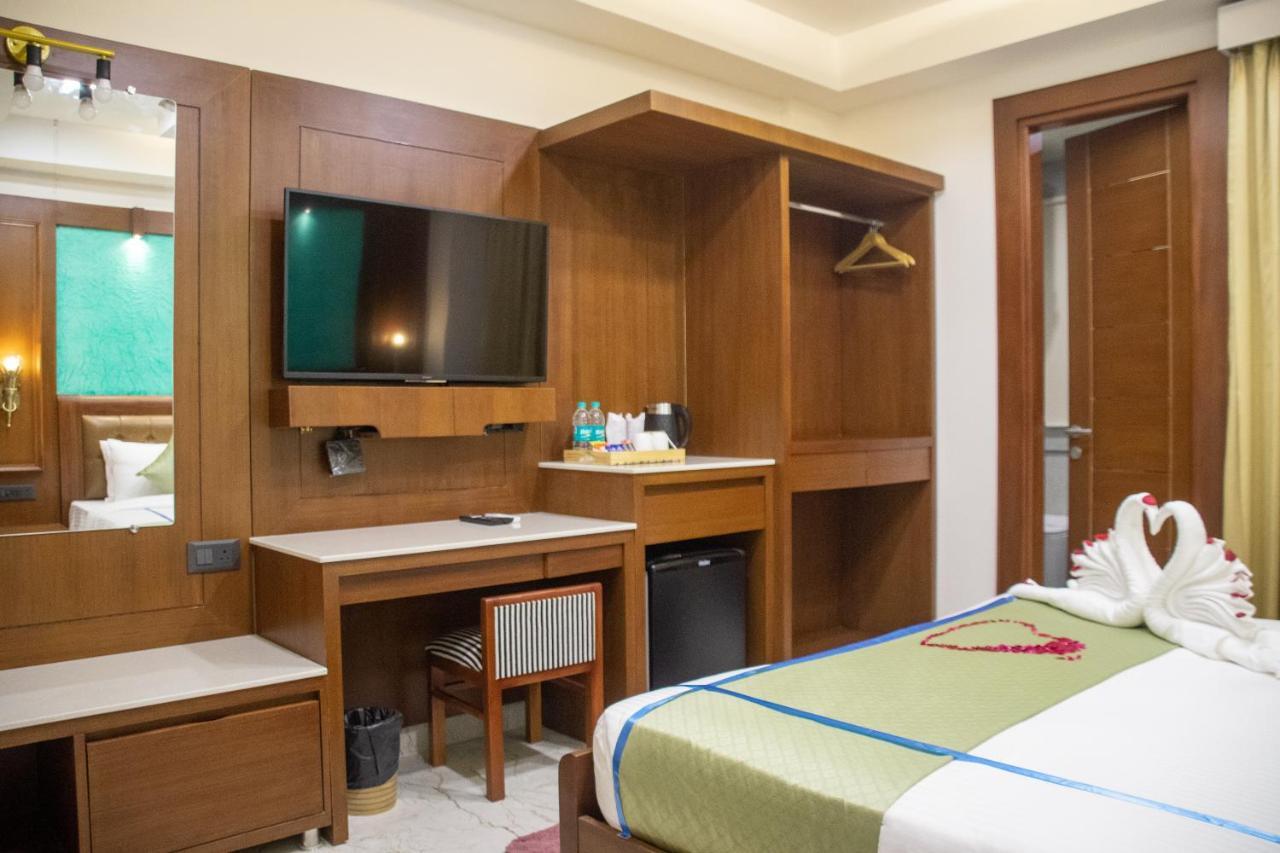 Holy Shivana Boutique 3*