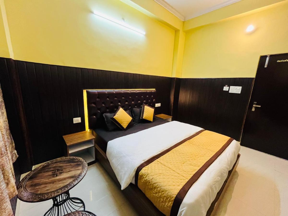 Manohar Hotel Rishikesh