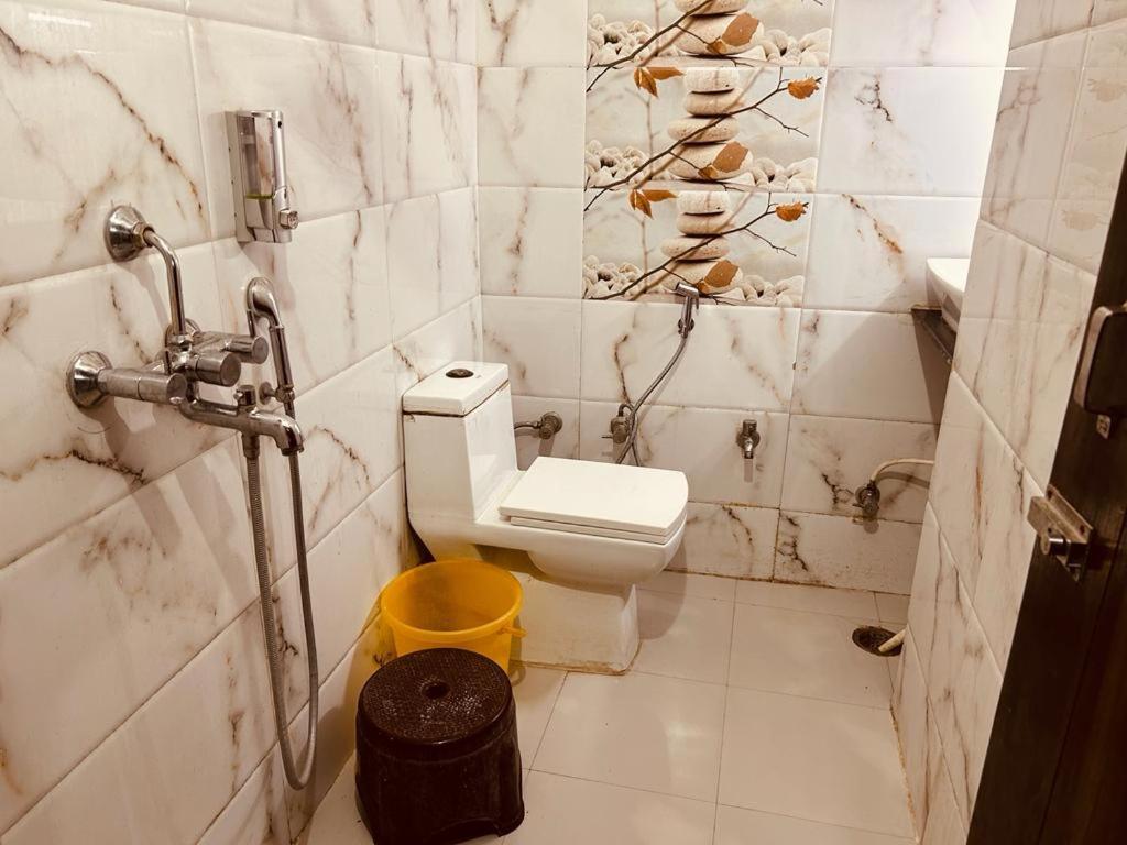 4 U Premium Tapovan