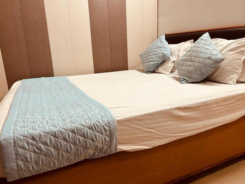 4 U Premium Tapovan Rishikesh