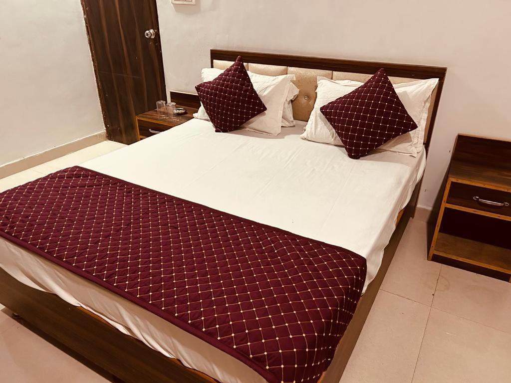 4 U Premium Tapovan Bed & Breakfast 3*