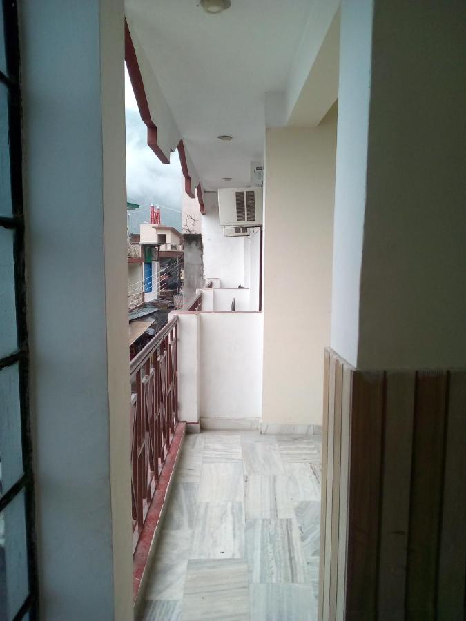 Hotel Surya Laxman Jhula Rishikesh
