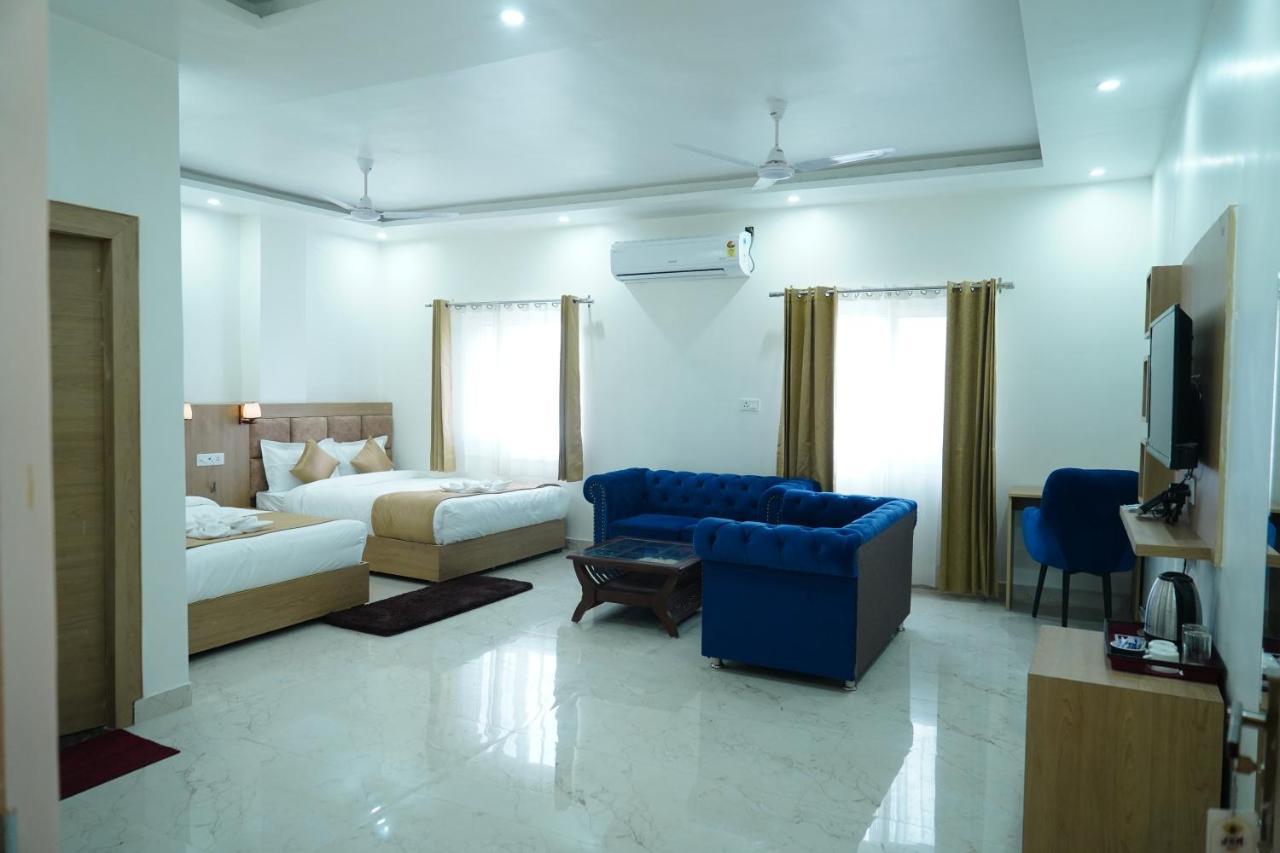 Jsr Residency By Akc 3*