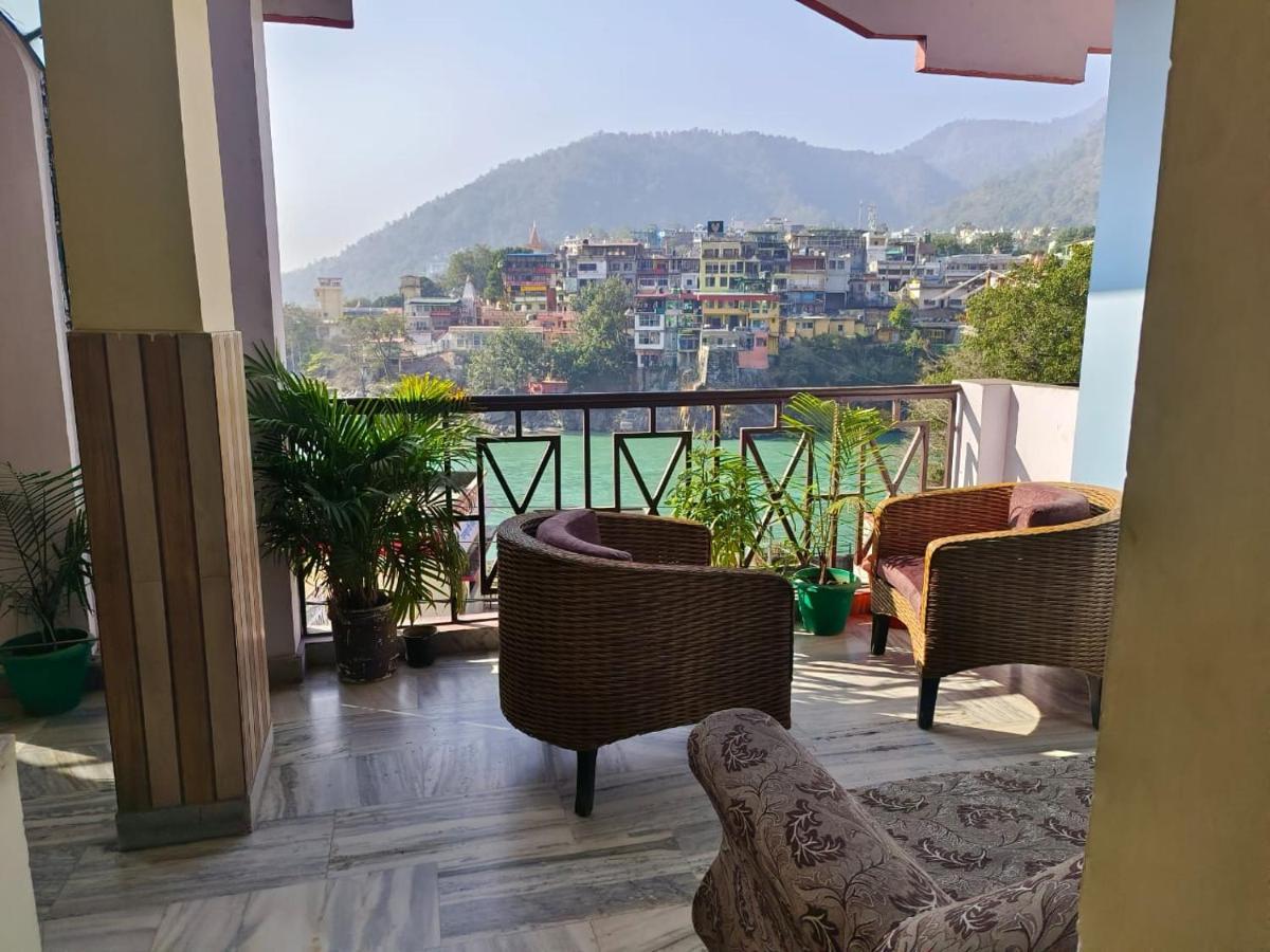 Surya Laxman Jhula Hotel