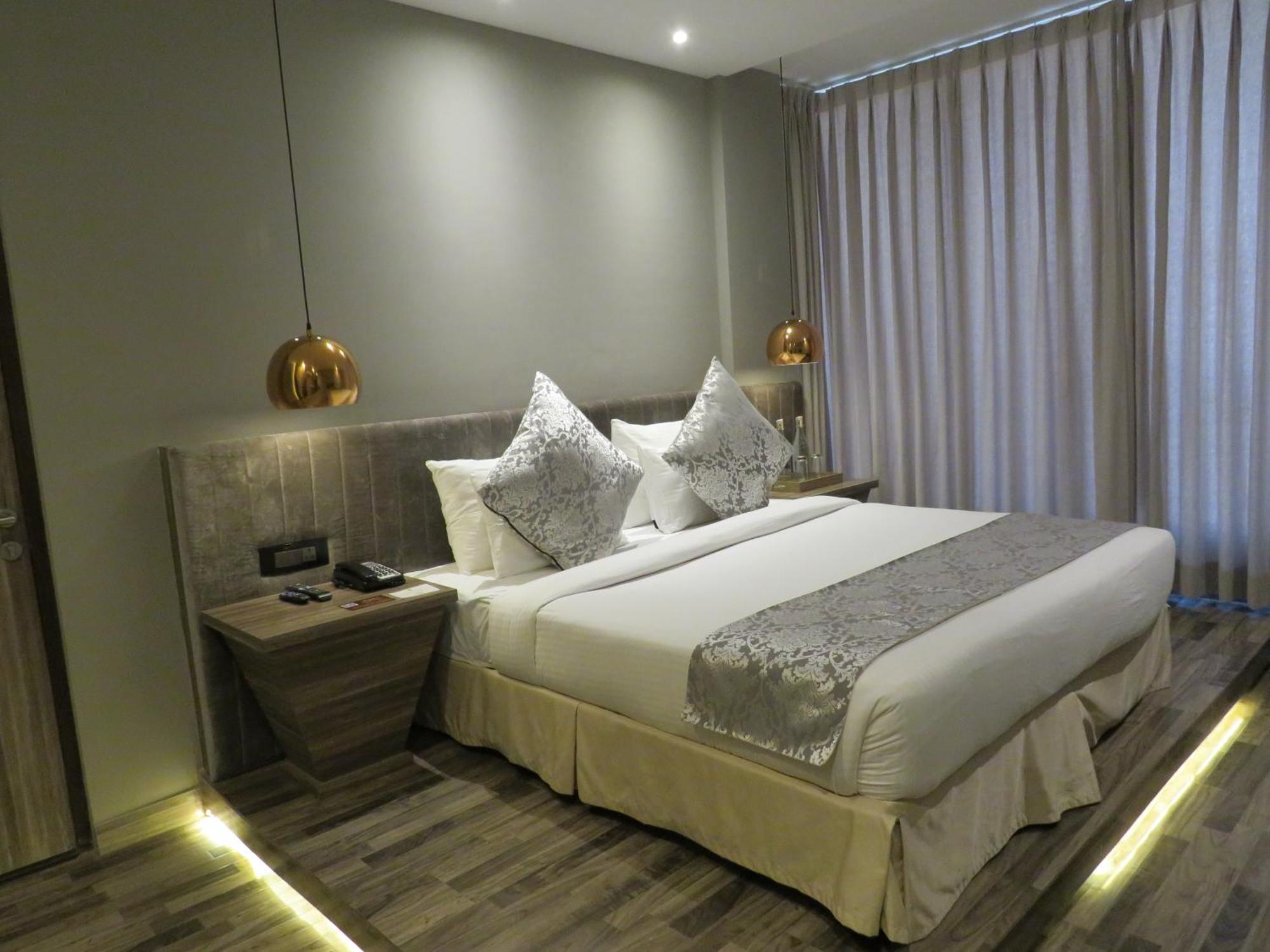 Hotel Sterling Palm Bliss -