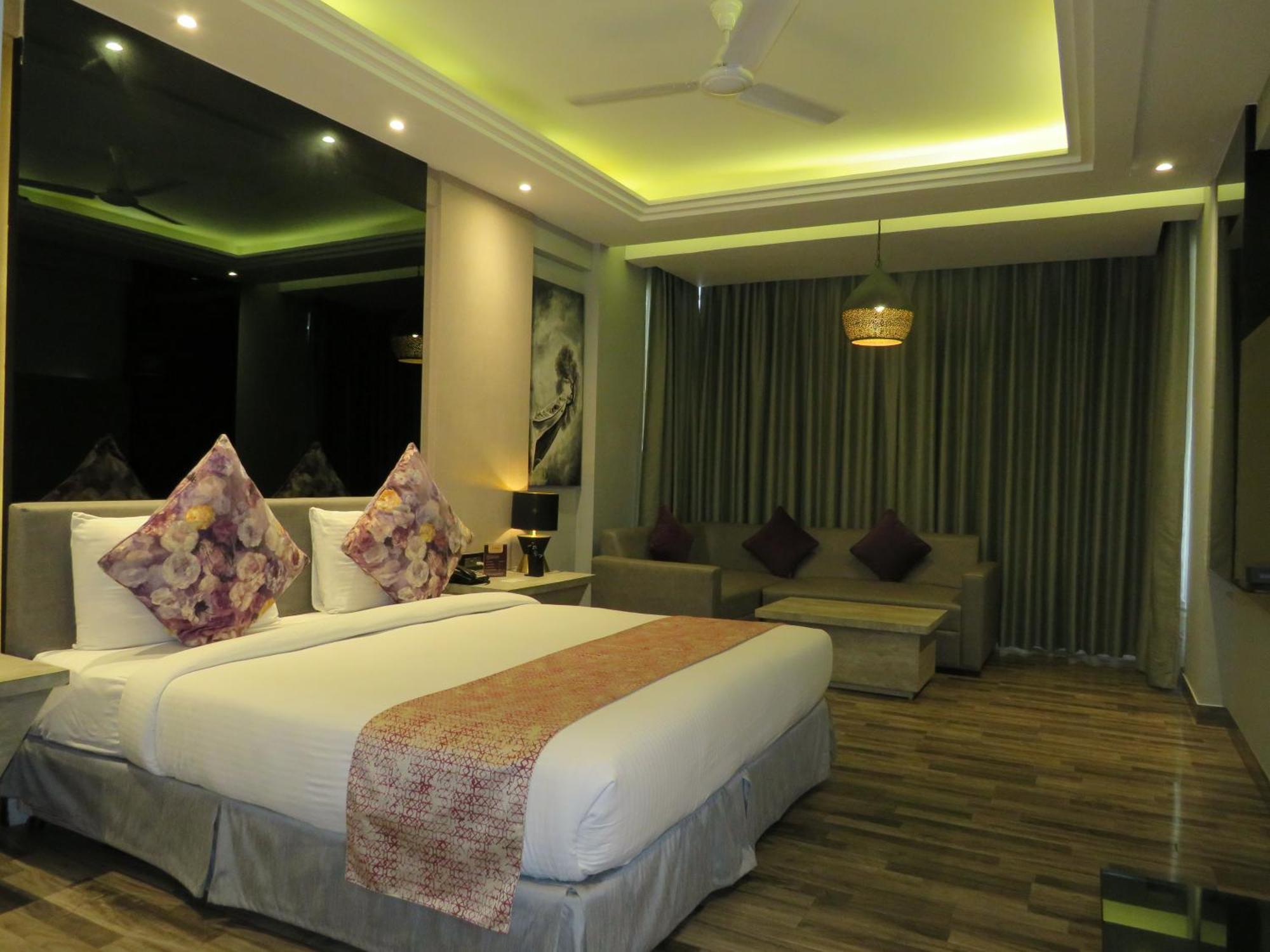Sterling Palm Bliss - 4*