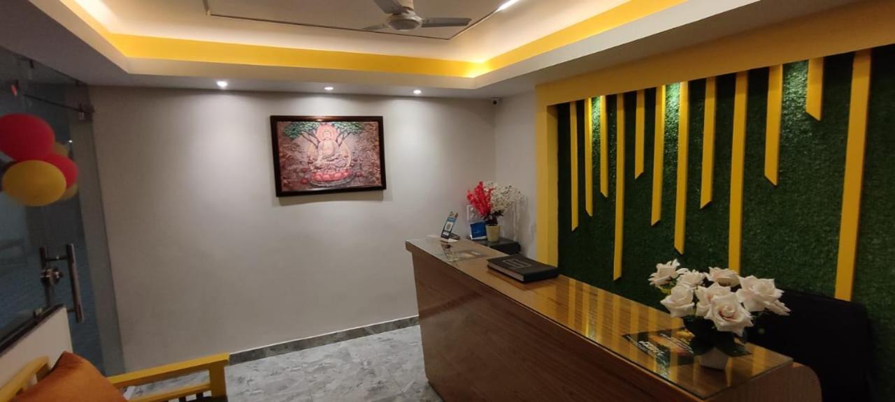 Yellow Leaf * Rishikesh