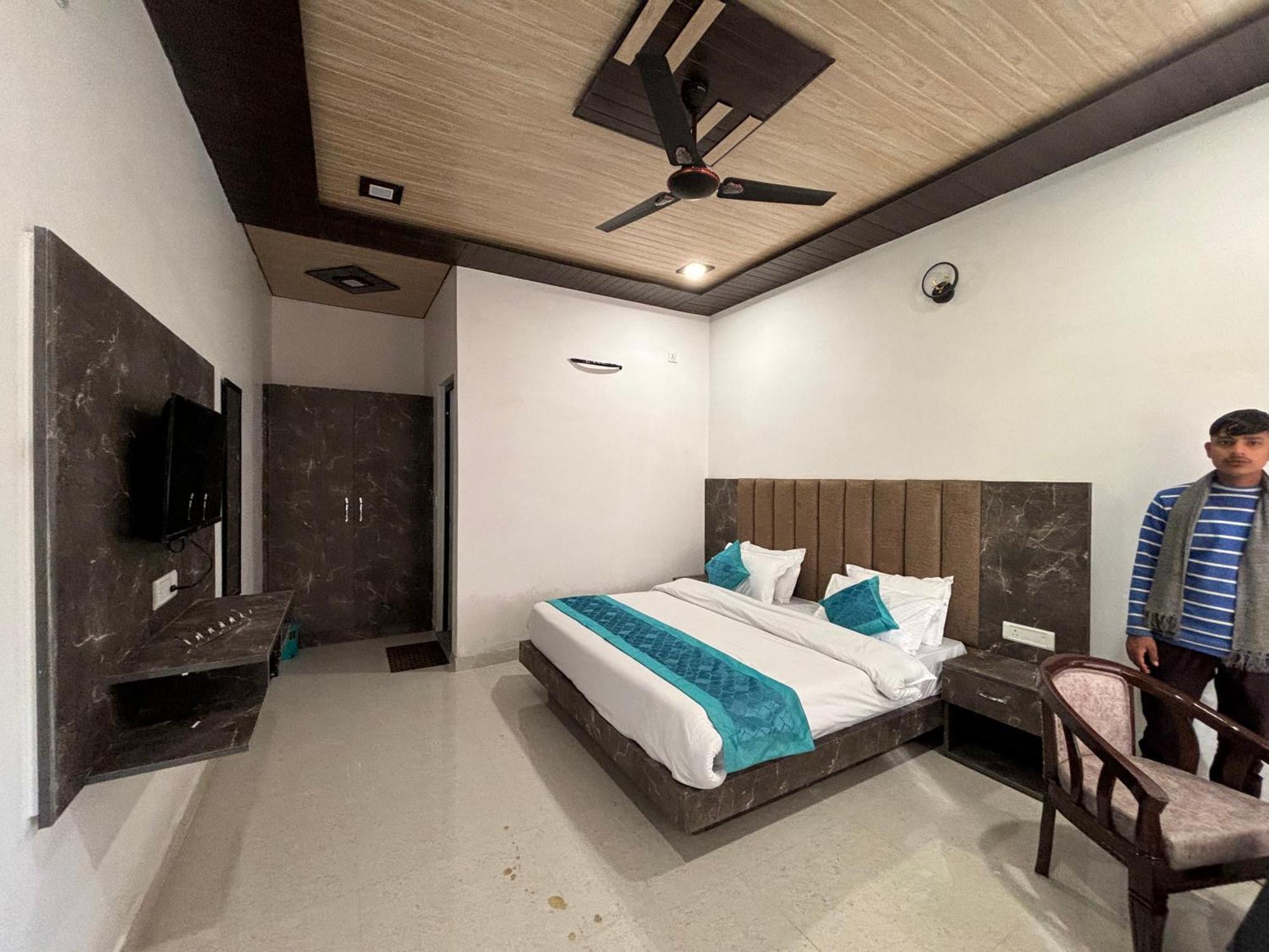 Rajaji Retreat Guest house