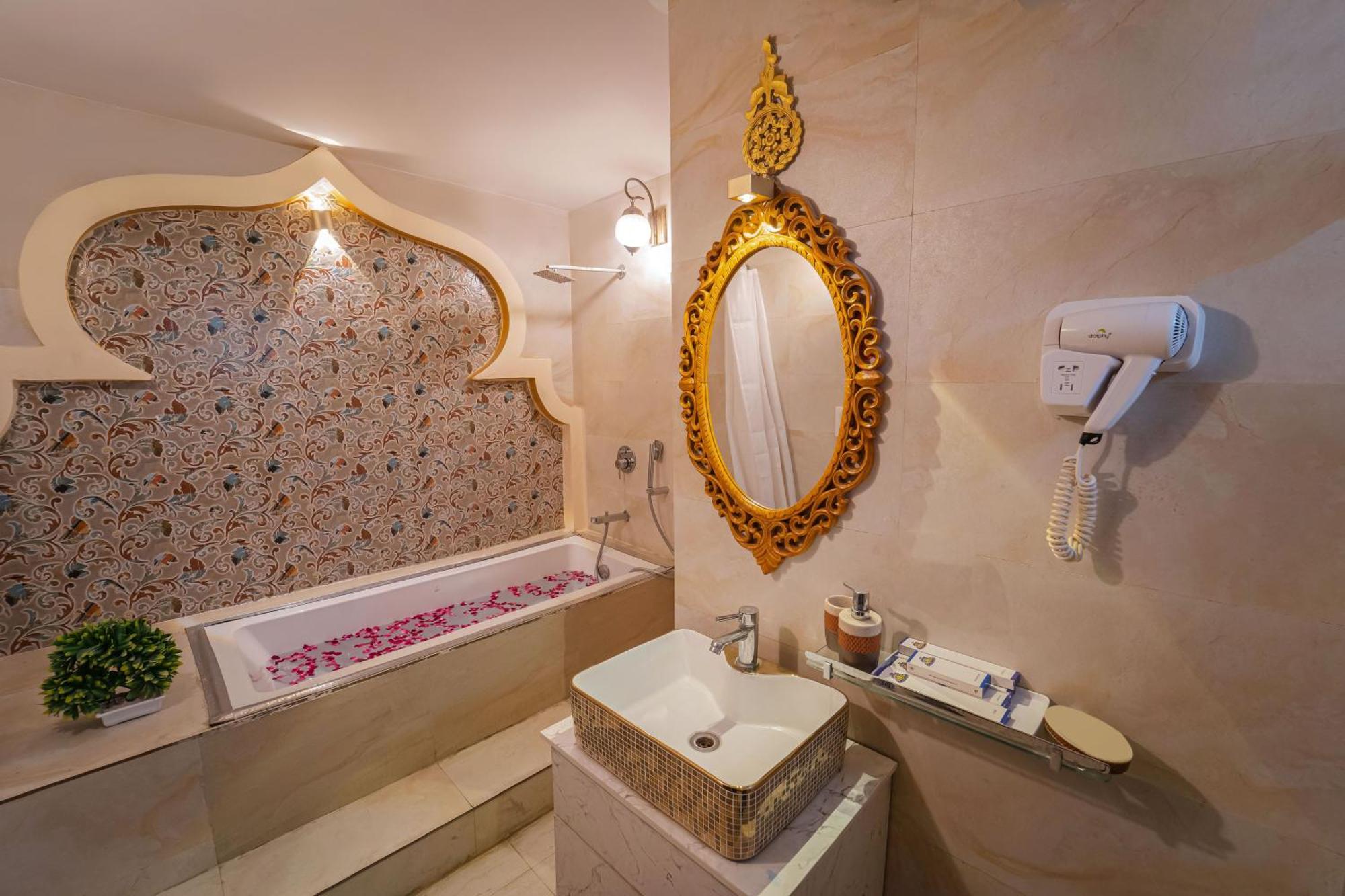 Hotel The Neeraj Ganga Heritage Palace Rishikesh