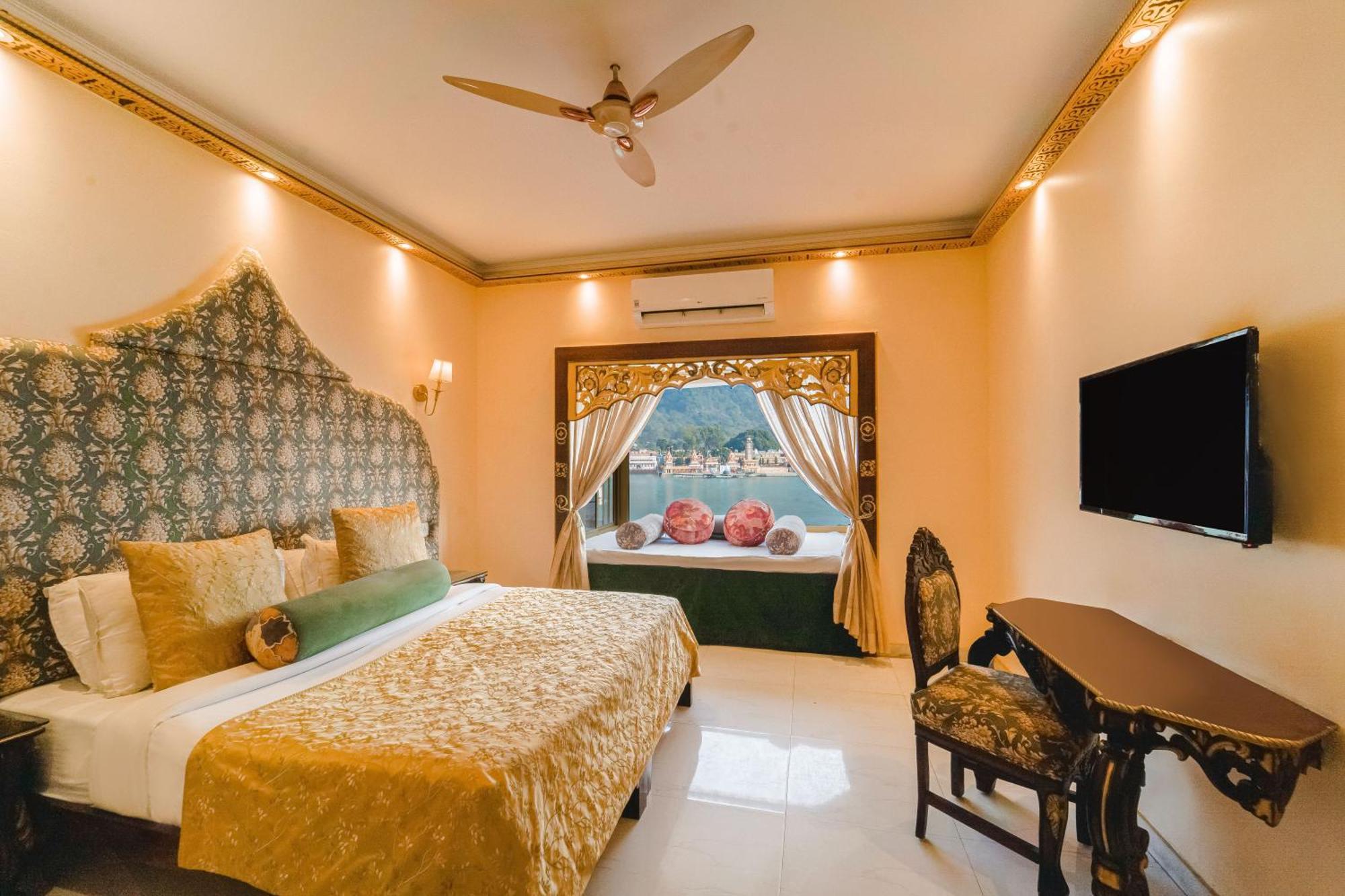 The Neeraj Ganga Heritage Palace Hotel Rishikesh